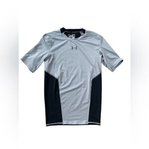Under Armour Size Medium Grey Black Fitted Compression Heat Gear Shirt